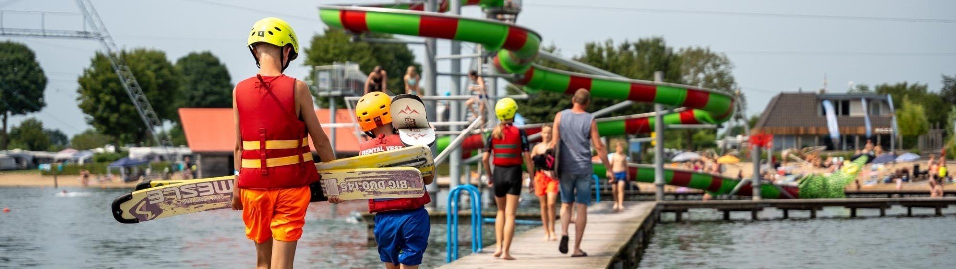 Betuwestrandrecreatie waterski strandbad camping