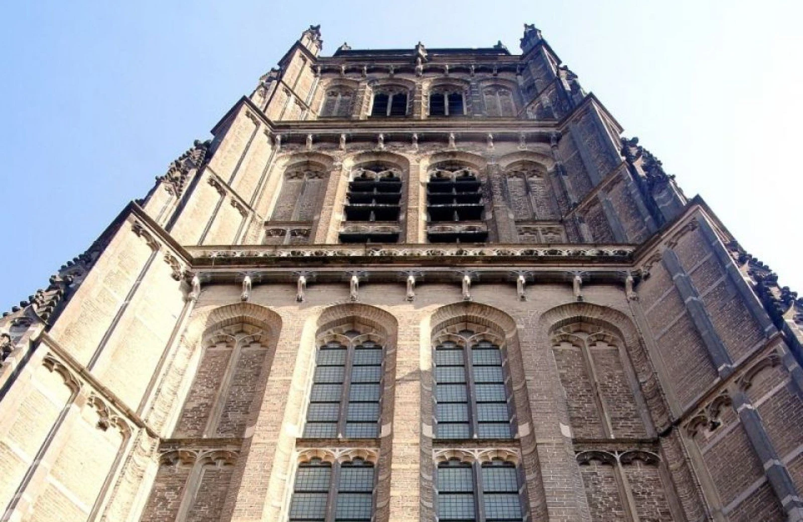 Sint pieterskerk beesd